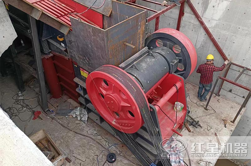 CJ120顎式破碎機