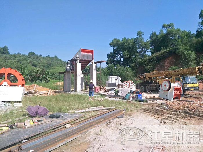 時產(chǎn)量200噸的環(huán)保型石料機(jī)制砂生產(chǎn)線