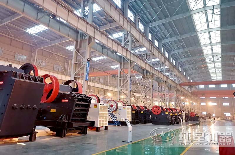 鄂式破碎機(jī)車(chē)間