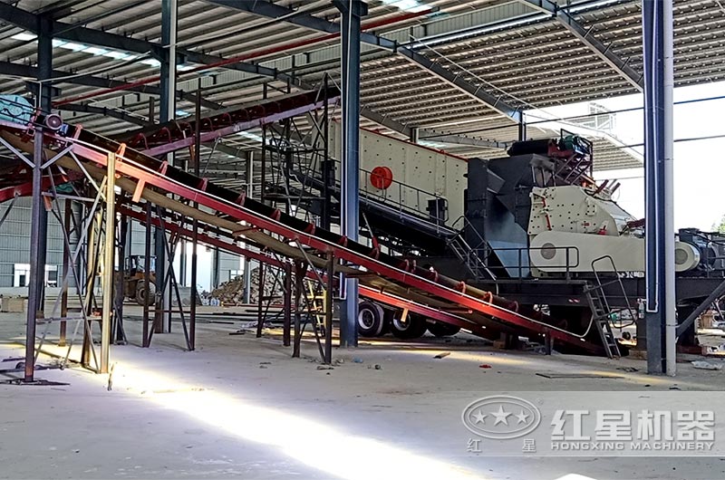 輪胎移動反擊式破碎機現場