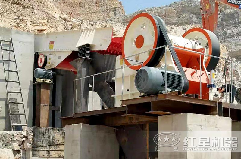 日產(chǎn)2000噸白云石顎破機(jī)