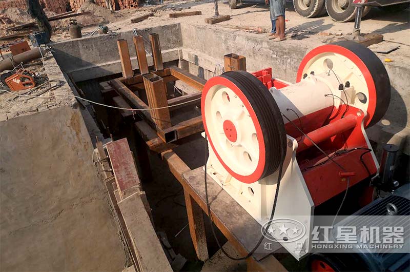 PE-600×750顎破機現場