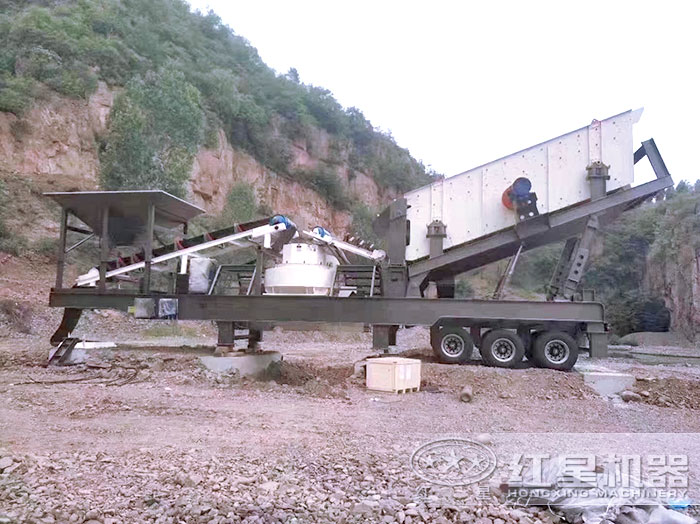 小型車載碎沙機(jī)作業(yè)現(xiàn)場