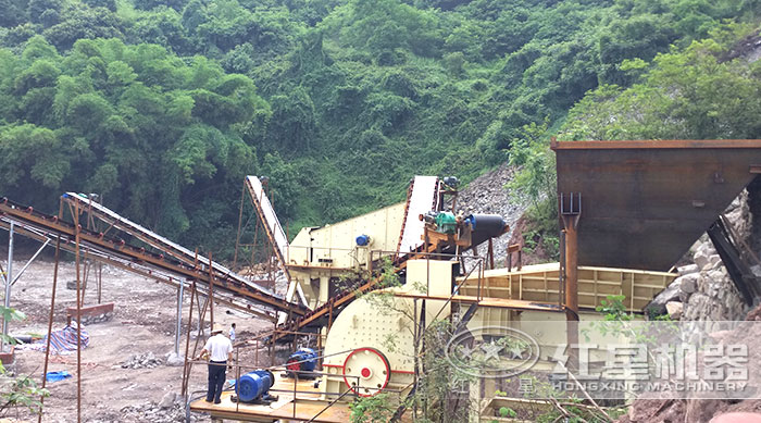 紅星615錘式破碎機(jī)