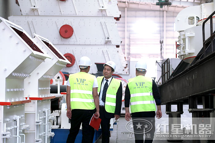 紅星機器800X800細碎機客戶參觀