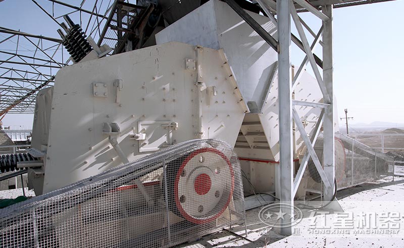 反擊式碎石子現場