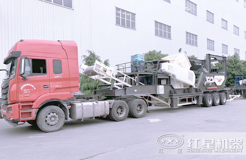 大型車載移動式粉石機車頭牽引下行走自如