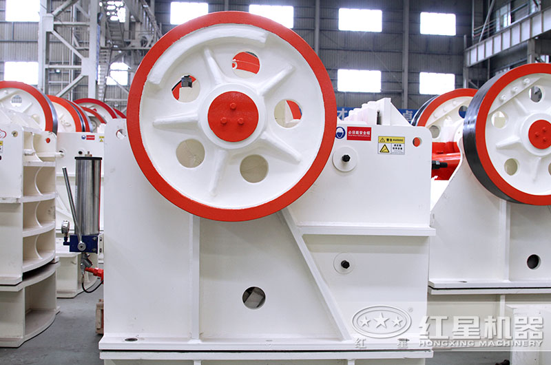 顎式破碎機(jī)廠家現(xiàn)貨圖