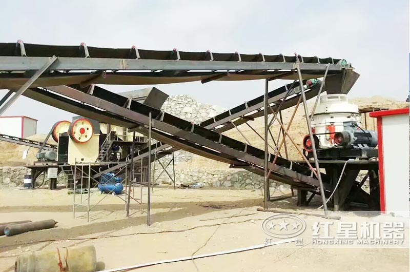 公路碎石生產(chǎn)線現(xiàn)場(chǎng)