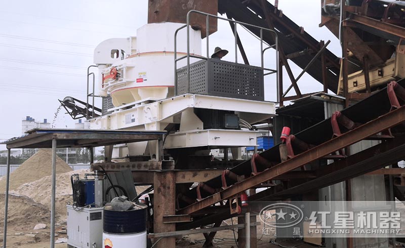 制砂機現場安裝中