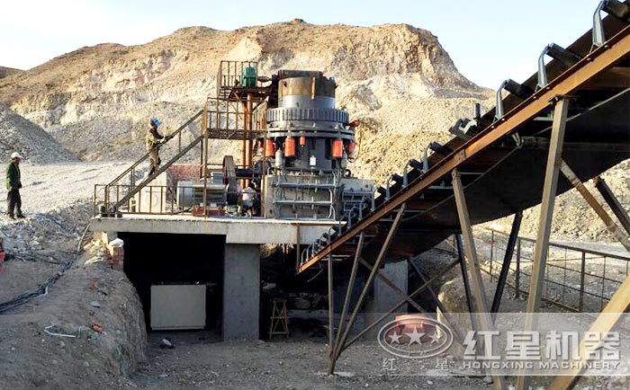 石料粉碎機生產(chǎn)現(xiàn)場