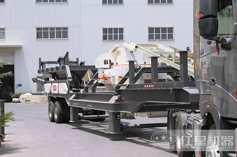 輪胎式粉碎沙一體機(jī)發(fā)貨