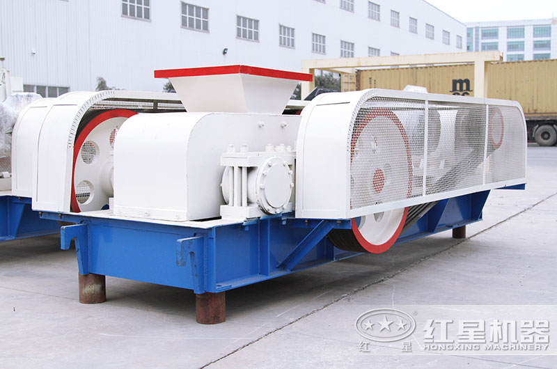 對輥式制砂機結(jié)構(gòu)簡單，操作方便