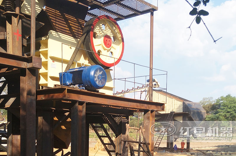 鄂破機(jī)250x400安徽生產(chǎn)現(xiàn)場圖