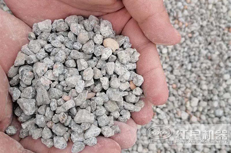 用機器打出來的骨料石子