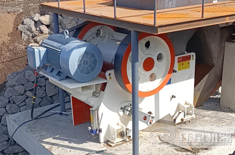 HDX德版連體顎式破碎機出料均勻，較節能