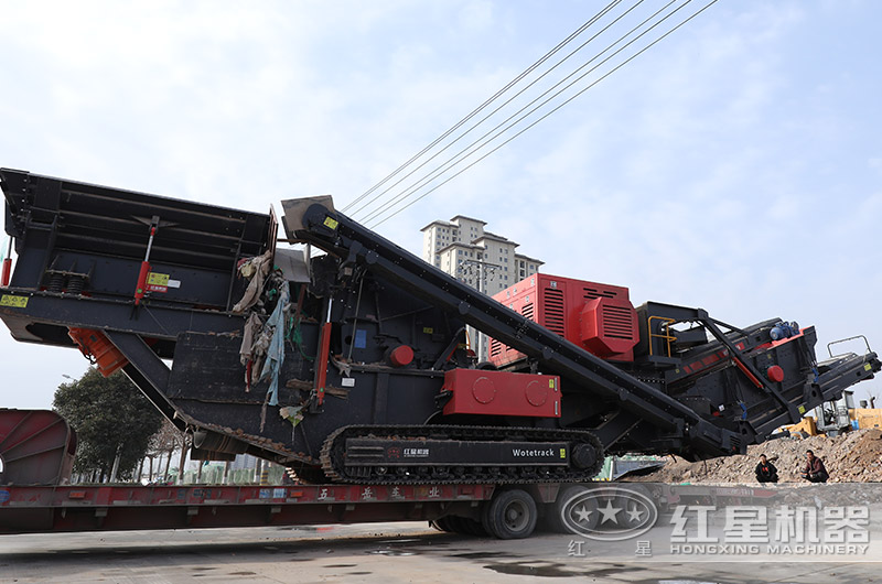 節能型移動破碎站轉場中