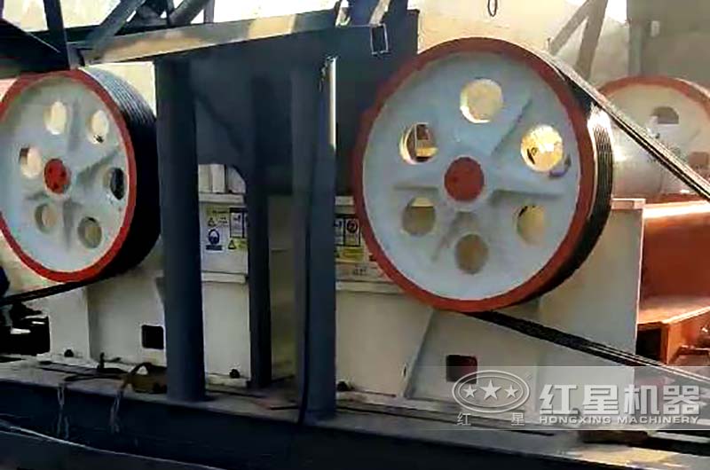 兩臺300x1300細破能達到時產(chǎn)200噸