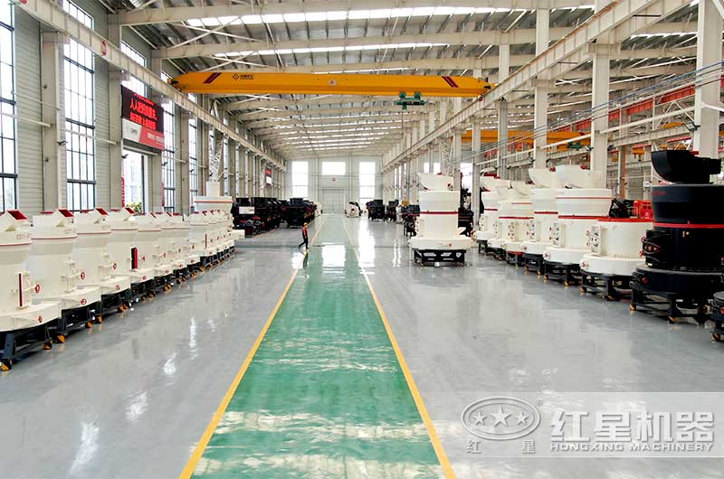 左側一列小型磨粉機