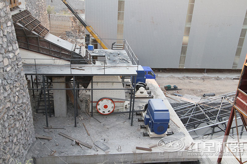 錘式制砂機客戶現場實拍