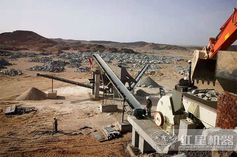 重錘式制砂機(jī)現(xiàn)場