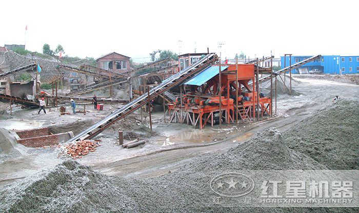 小型對輥機粉碎物料