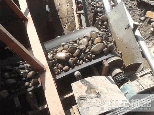 圓錐破碎機破碎河卵石