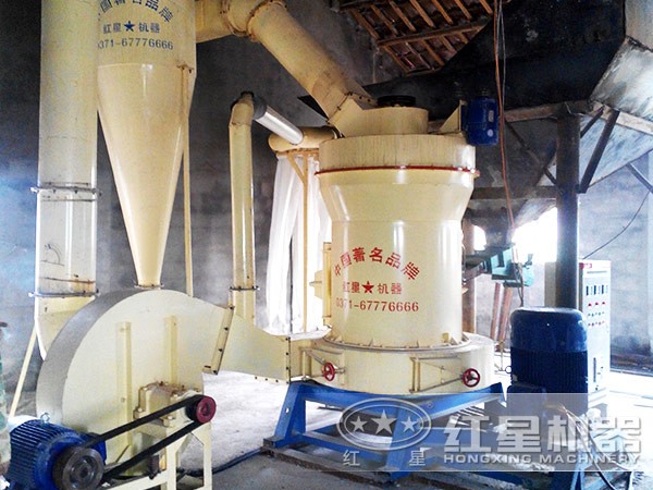 1200目錳礦磨粉機現場作業圖