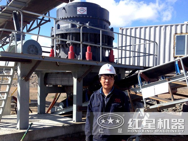 花崗巖圓錐破作業(yè)現(xiàn)場圖