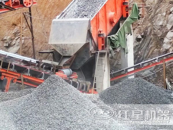 石子破碎生產(chǎn)現(xiàn)場
