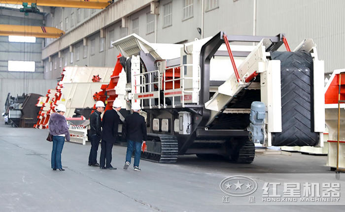 車載移動碎石機-碎砂機