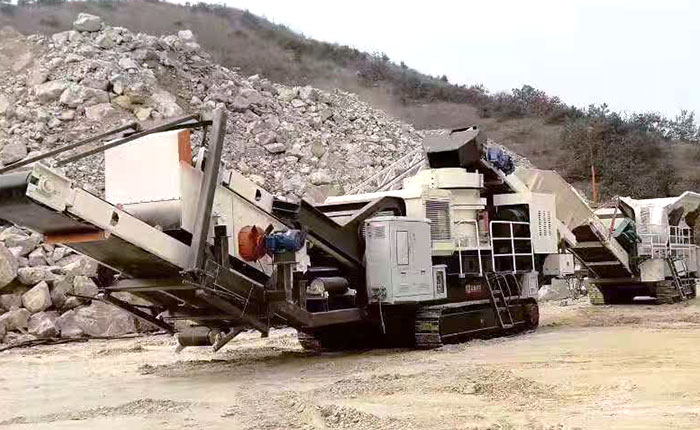 移動車破石機現場作業 移動車破石機現場作業