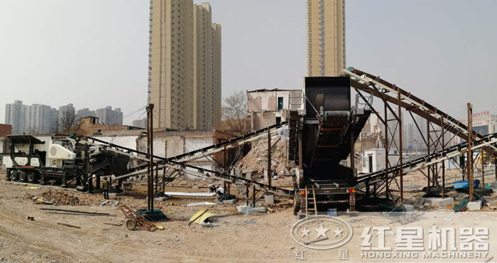 建筑垃圾碎石機(jī)工作現(xiàn)場(chǎng)