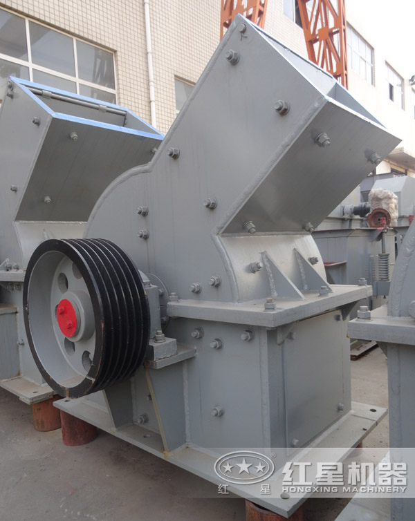 時(shí)產(chǎn)30噸的錘式破碎機(jī)