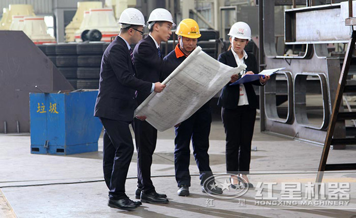 紅星廠家技術工程師時刻現場指導