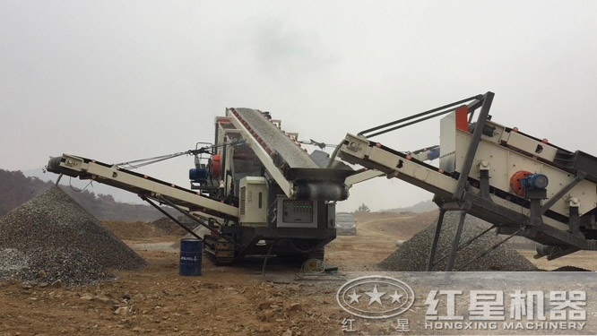 履帶篩分站和履帶破碎站搭配生產石子