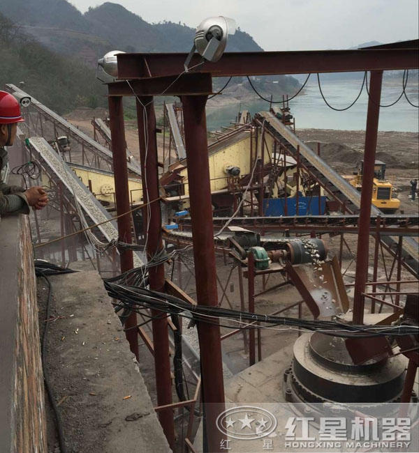 河卵石破碎制砂生產線現場