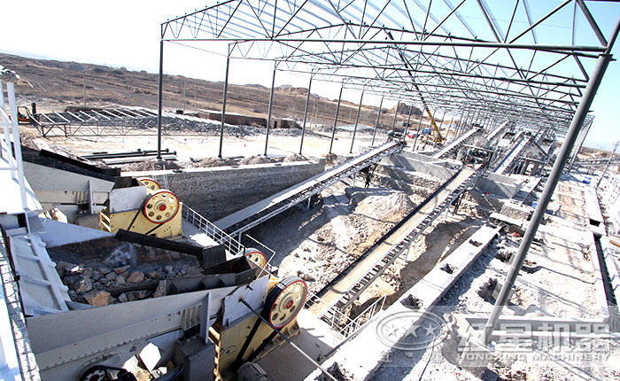 1600-2100大型顎式破碎機