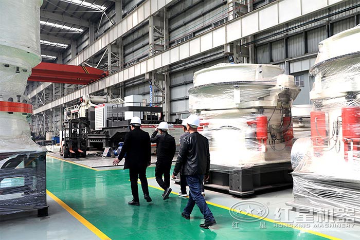 用戶參觀hp500圓錐破碎機_500圓錐破碎