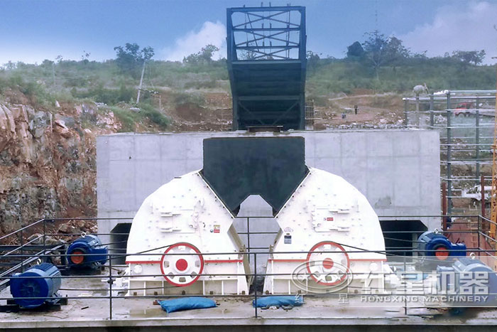 重錘式破碎機(jī)作業(yè)現(xiàn)場