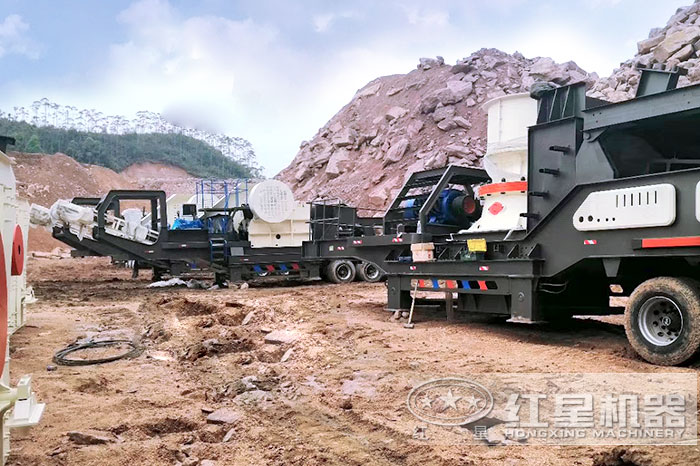 搭載單杠圓錐破碎機的移動破碎機