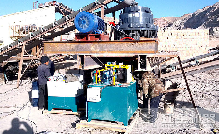 圓錐破鵝卵石破碎現(xiàn)場