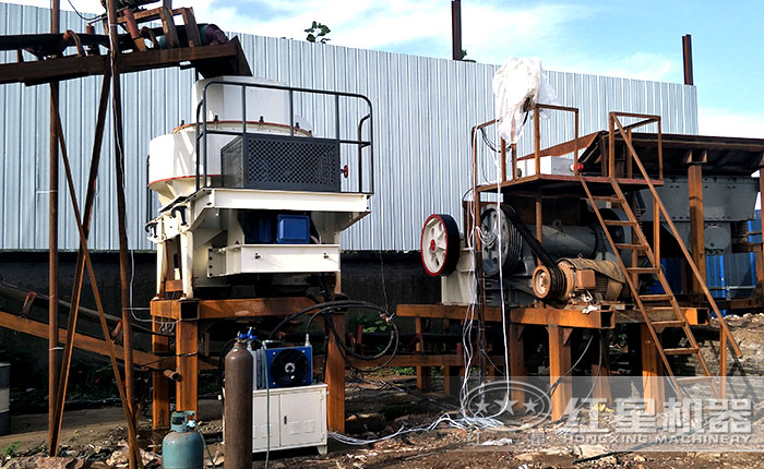 細顎破碎機--生產現(xiàn)場