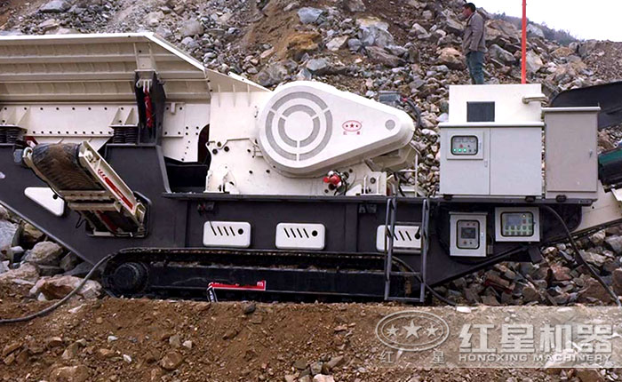 履帶移動石子機破碎現場——智能操控，更安全