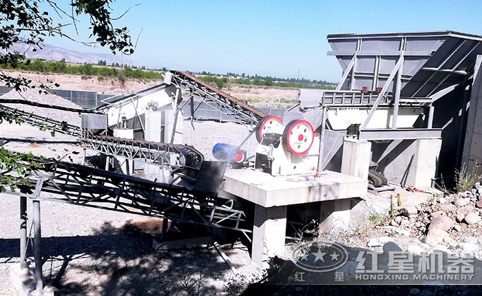 山西時(shí)產(chǎn)200噸花崗巖破碎機(jī)作業(yè)現(xiàn)場(chǎng)