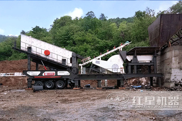 紅星機(jī)器移動(dòng)錘式破碎機(jī)客戶現(xiàn)場