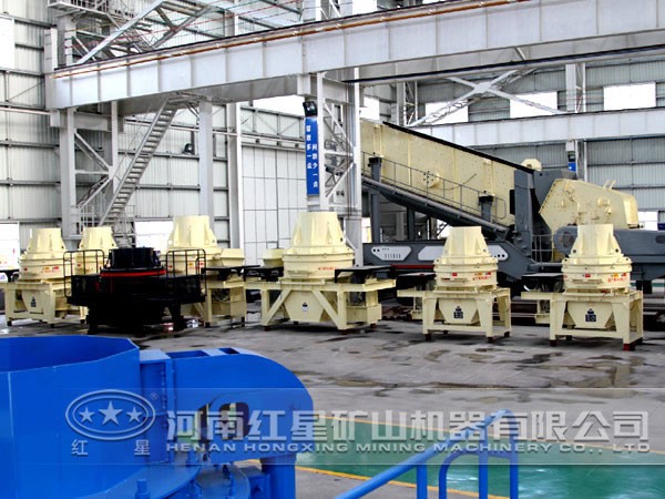 國外篩分破碎機